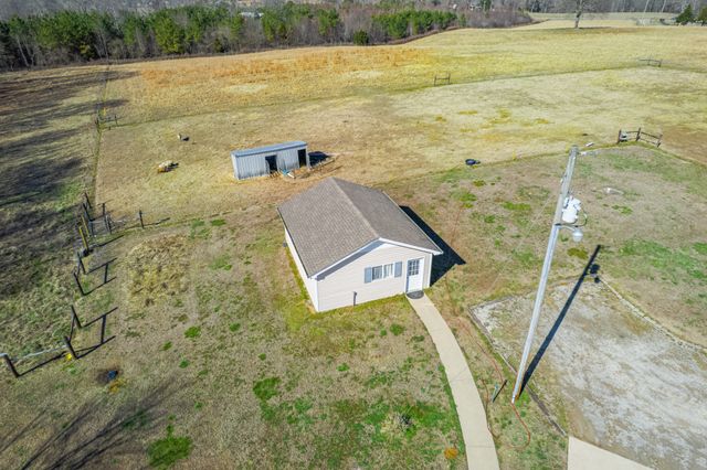 1825 Powell School Rd, Goodspring, TN 38460