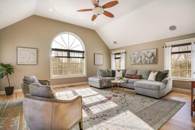 60 Snow Road, Goffstown, NH 03045