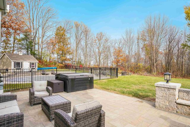 60 Snow Road, Goffstown, NH 03045