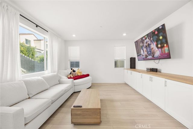 721 Crested Lark, Rancho Mission Viejo, CA 92694