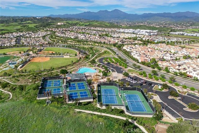 721 Crested Lark, Rancho Mission Viejo, CA 92694