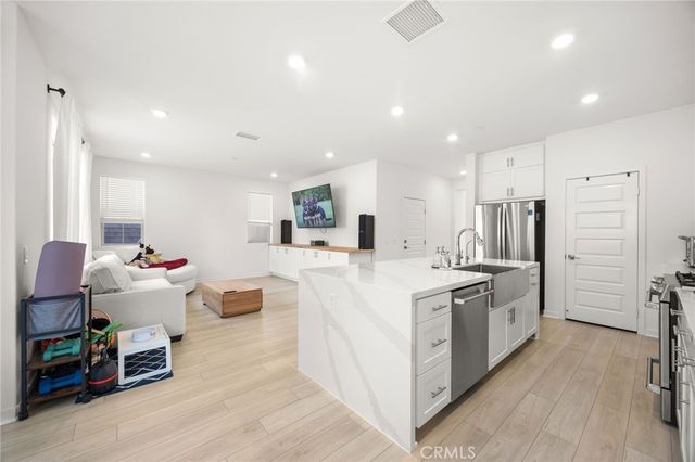 721 Crested Lark, Rancho Mission Viejo, CA 92694