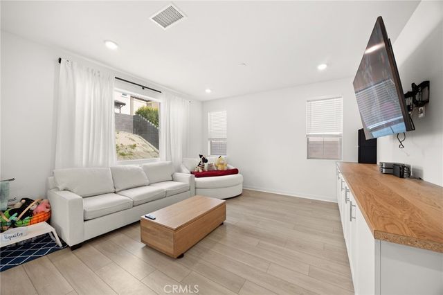 721 Crested Lark, Rancho Mission Viejo, CA 92694