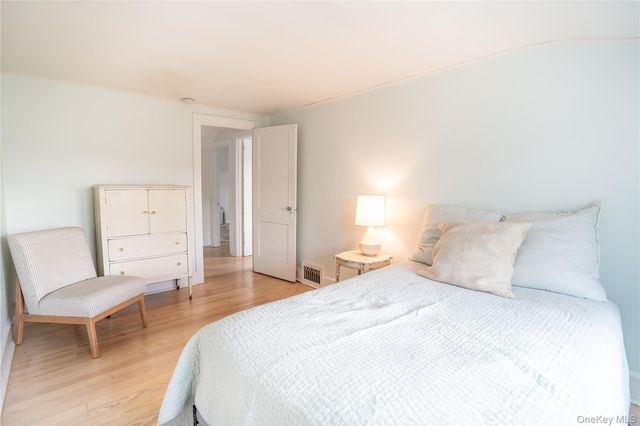 210 5th Street, Greenport, NY 11944