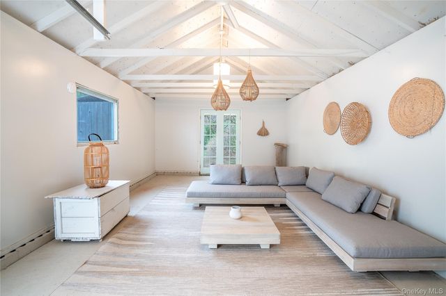 210 5th Street, Greenport, NY 11944