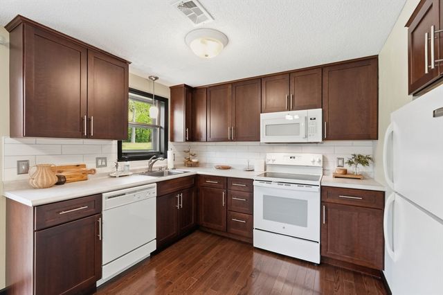 24 Granby Hts 24, Granby, MA 01033