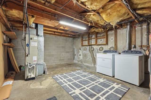 24 Granby Hts 24, Granby, MA 01033
