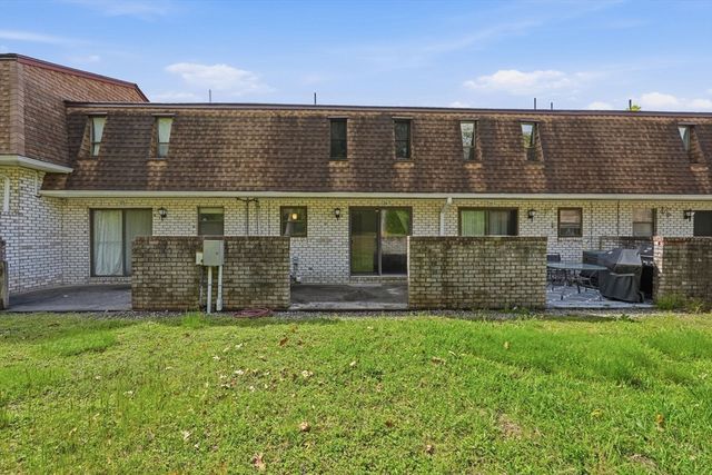 24 Granby Hts 24, Granby, MA 01033