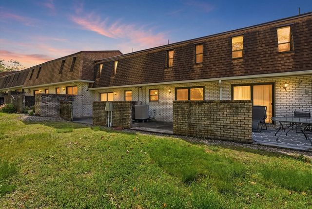 24 Granby Hts 24, Granby, MA 01033
