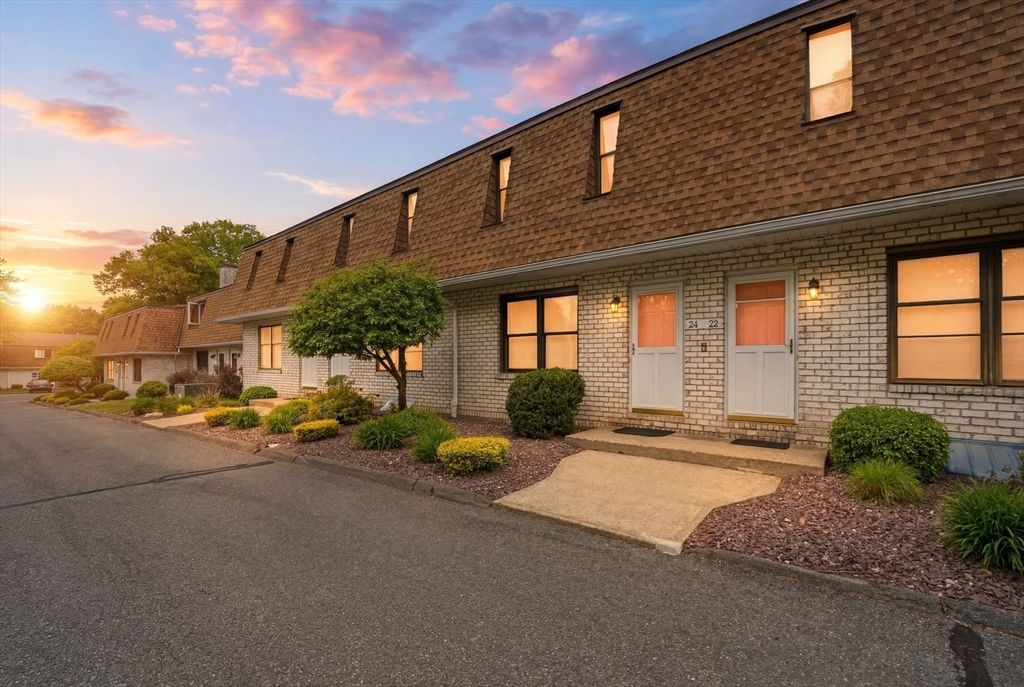 24 Granby Hts 24, Granby, MA 01033