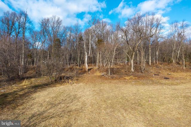 1615 SAINT PETERS RD, Pottstown, PA 19465