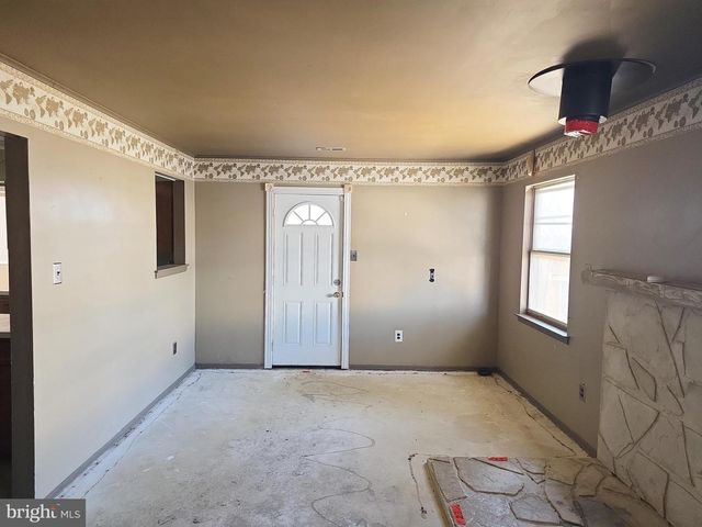 106 BANWELL LN, Mount Laurel, NJ 08054