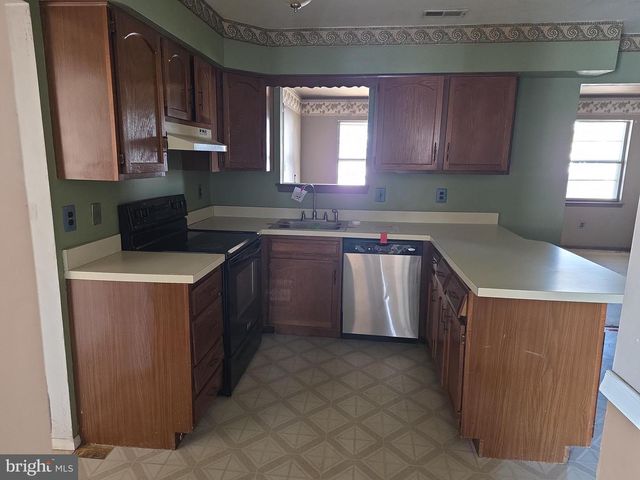 106 BANWELL LN, Mount Laurel, NJ 08054