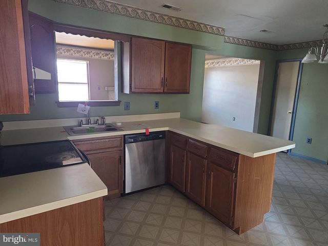 106 BANWELL LN, Mount Laurel, NJ 08054