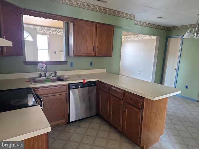 106 BANWELL LN, Mount Laurel, NJ 08054