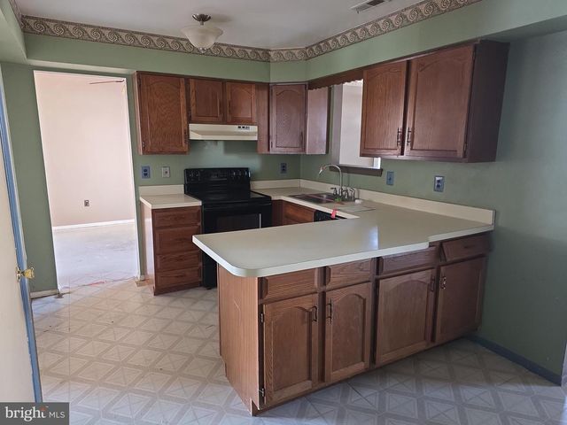 106 BANWELL LN, Mount Laurel, NJ 08054