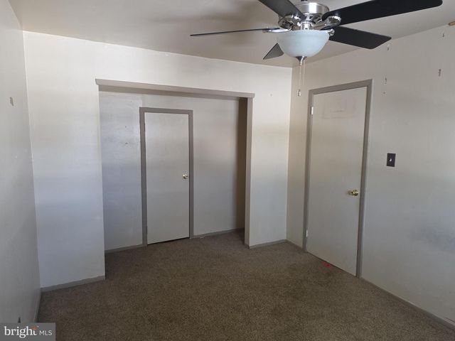 106 BANWELL LN, Mount Laurel, NJ 08054