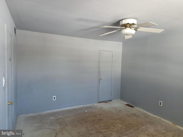 106 BANWELL LN, Mount Laurel, NJ 08054