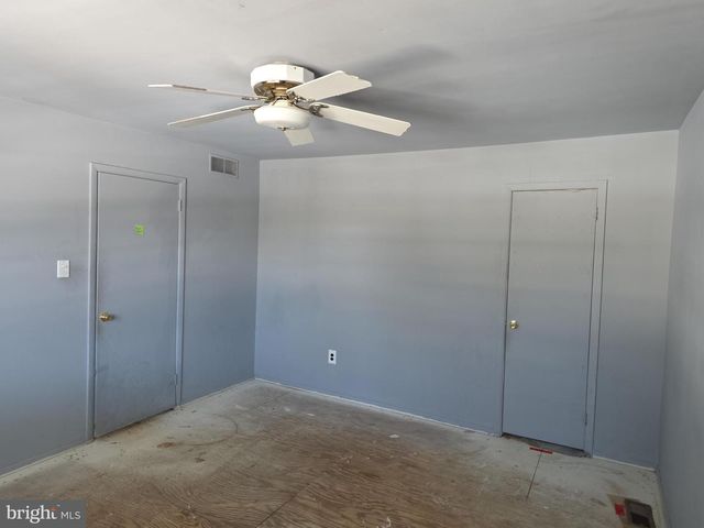 106 BANWELL LN, Mount Laurel, NJ 08054