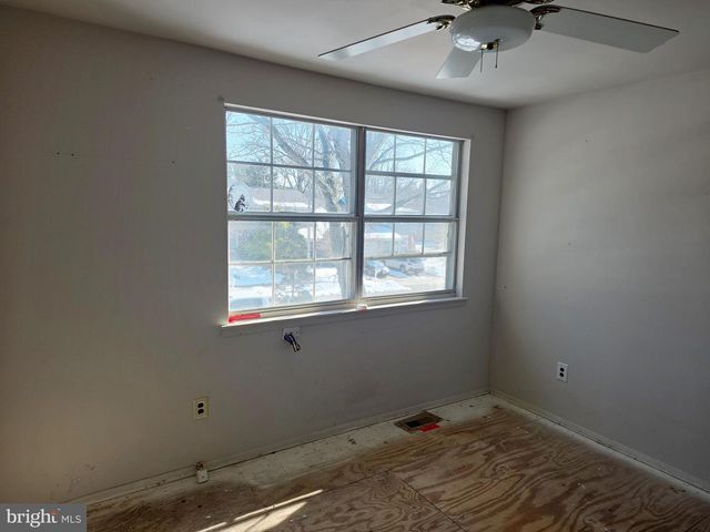 106 BANWELL LN, Mount Laurel, NJ 08054