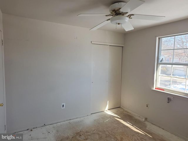 106 BANWELL LN, Mount Laurel, NJ 08054