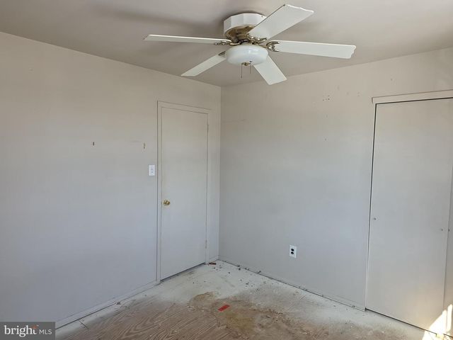 106 BANWELL LN, Mount Laurel, NJ 08054