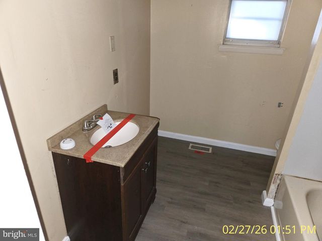 106 BANWELL LN, Mount Laurel, NJ 08054