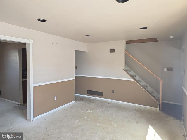 106 BANWELL LN, Mount Laurel, NJ 08054