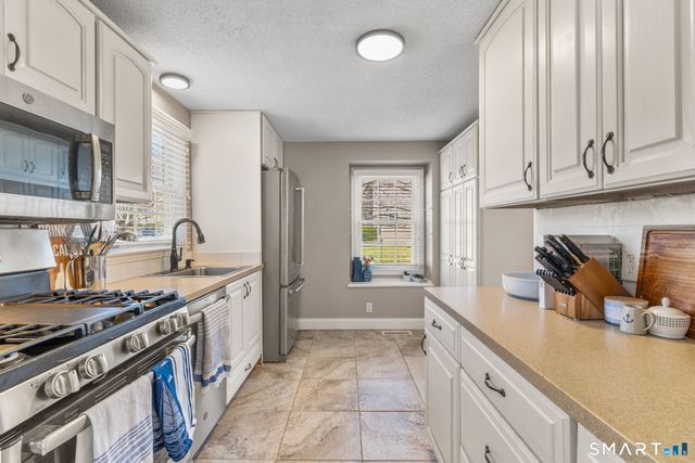 30 Hubbard Run Drive 30, Glastonbury, CT 06033