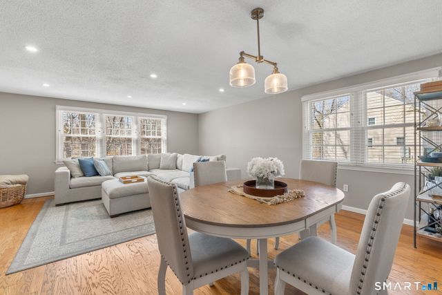 30 Hubbard Run Drive 30, Glastonbury, CT 06033