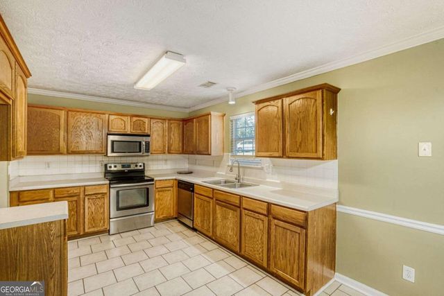 1298 Sierra Ridge Place, Loganville, GA 30052