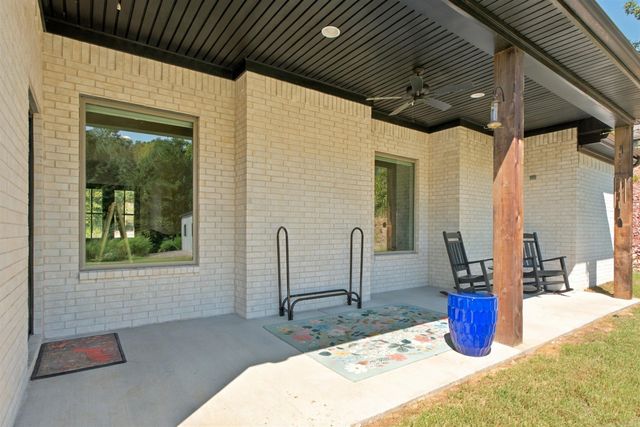 646 Glenwood Springs Drive, Little Rock, AR 72210