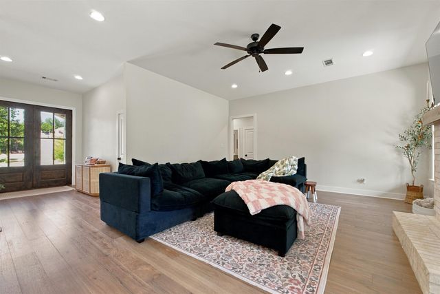646 Glenwood Springs Drive, Little Rock, AR 72210