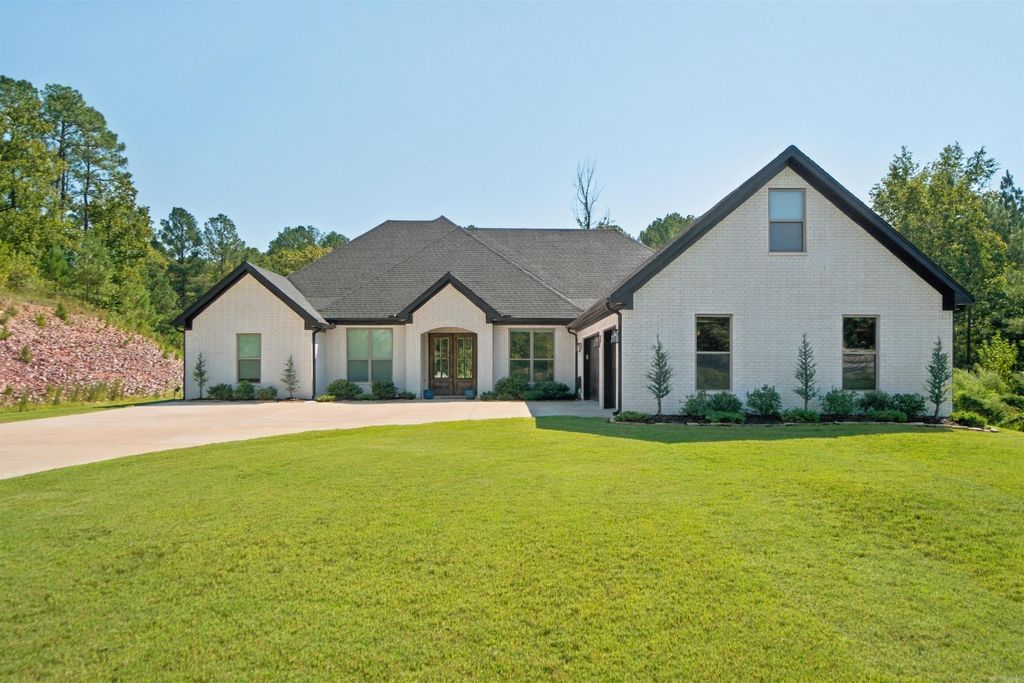 646 Glenwood Springs Drive, Little Rock, AR 72210