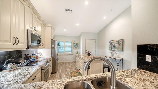 8750 OLDE HICKORY AVENUE 9305, Sarasota, FL 34238