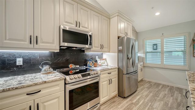 8750 OLDE HICKORY AVENUE 9305, Sarasota, FL 34238