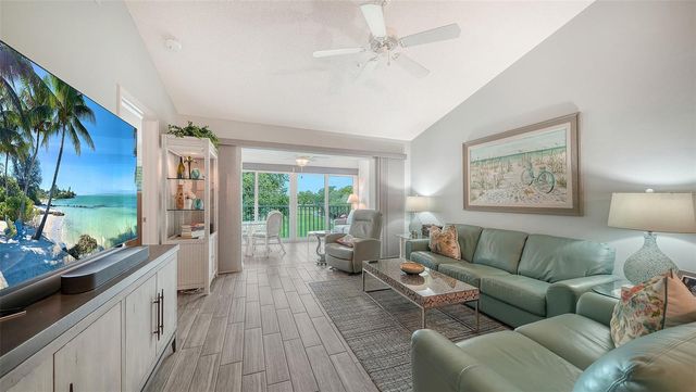 8750 OLDE HICKORY AVENUE 9305, Sarasota, FL 34238