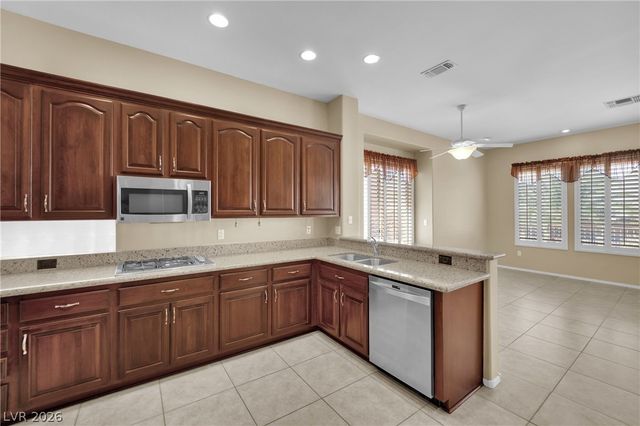 2138 Eagle Watch Drive, Henderson, NV 89012