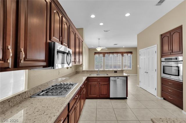 2138 Eagle Watch Drive, Henderson, NV 89012