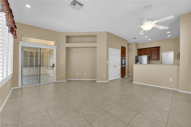 2138 Eagle Watch Drive, Henderson, NV 89012