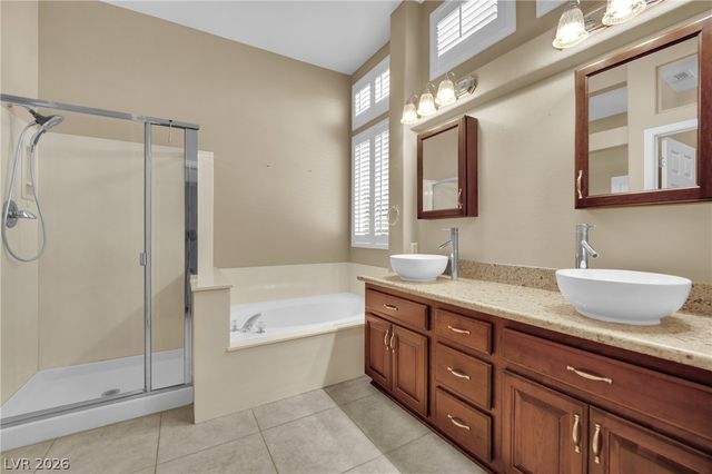 2138 Eagle Watch Drive, Henderson, NV 89012