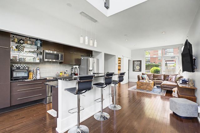700 Strickland Dr, Nashville, TN 37206