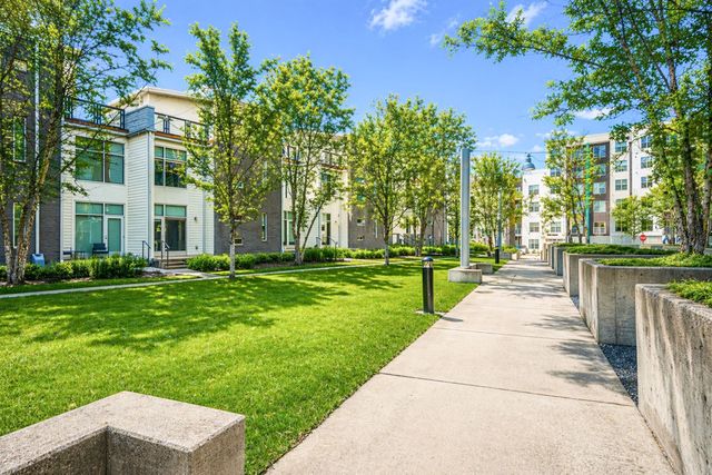 700 Strickland Dr, Nashville, TN 37206