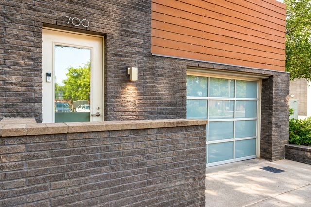 700 Strickland Dr, Nashville, TN 37206
