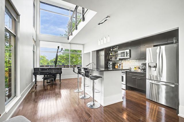 700 Strickland Dr, Nashville, TN 37206