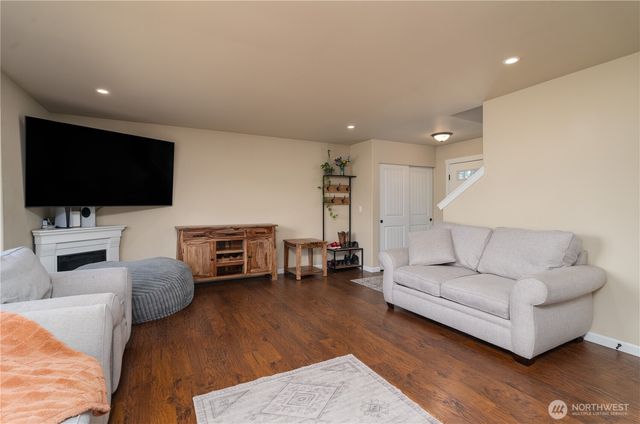 9324 179th Lane SW, Rochester, WA 98579