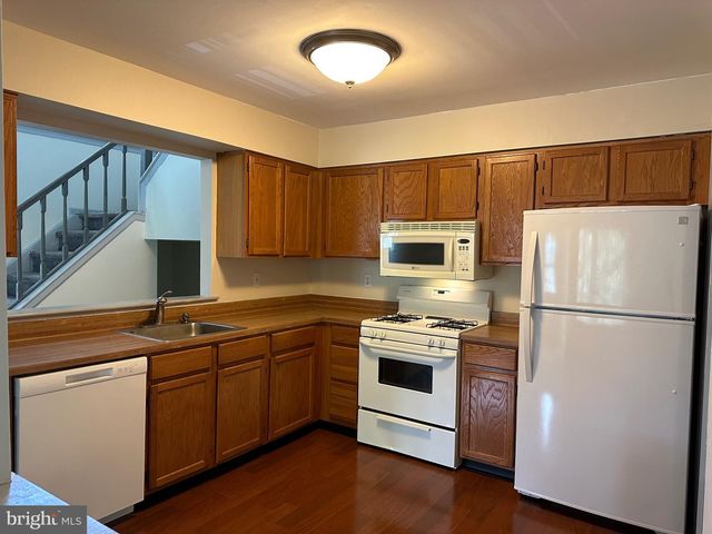 128 ANDOVER PL, Robbinsville, NJ 08691