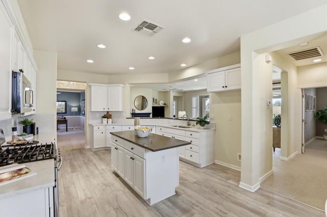 324 Sawmill Ln, Lincoln, CA 95648