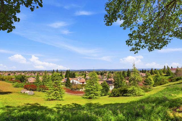 324 Sawmill Ln, Lincoln, CA 95648