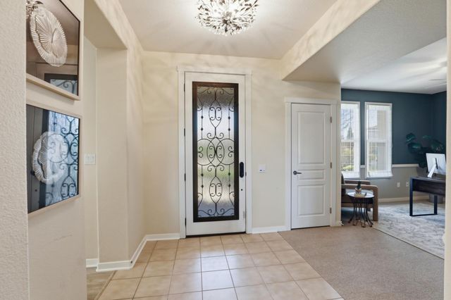 324 Sawmill Ln, Lincoln, CA 95648